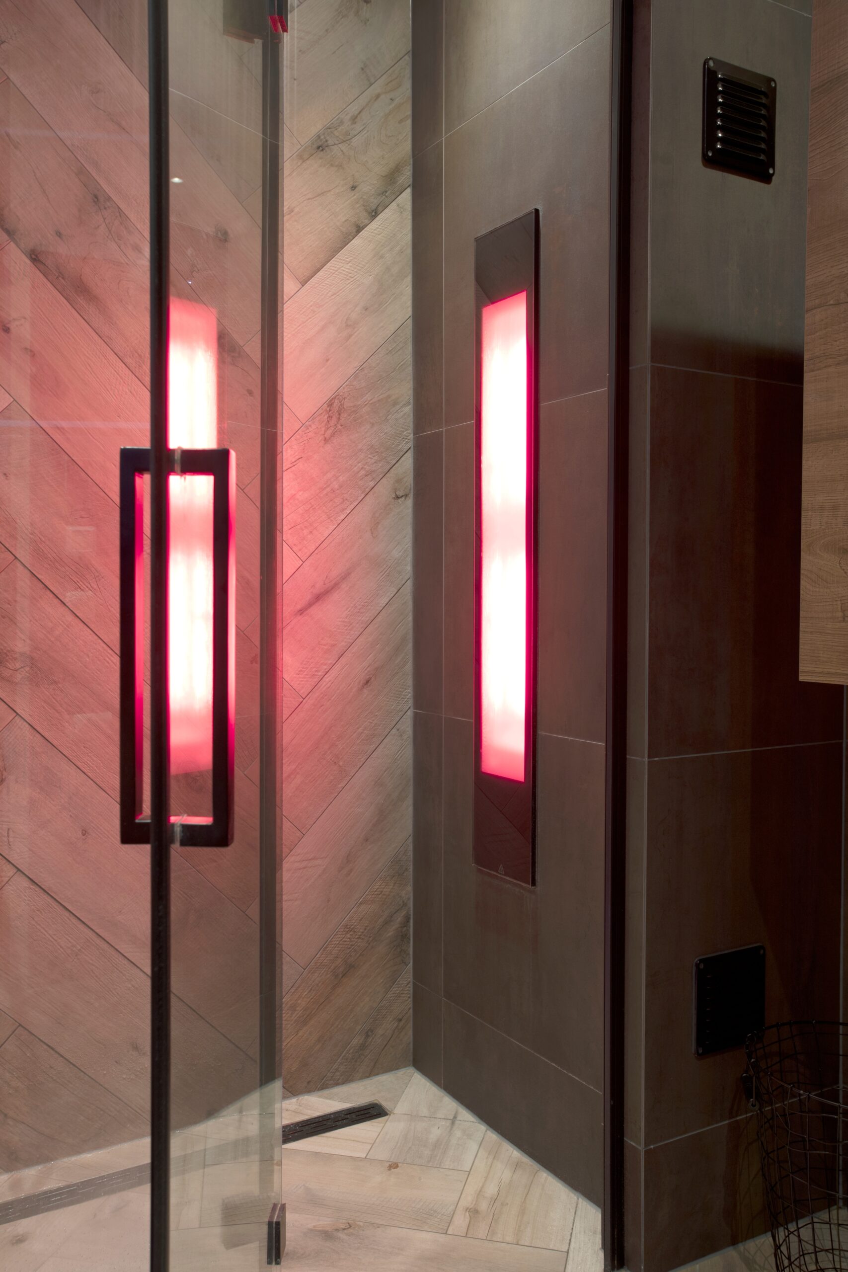 Sunshower,In,A,Bathroom,with,Uv,Lights,,Lights,Glowing,While,Water