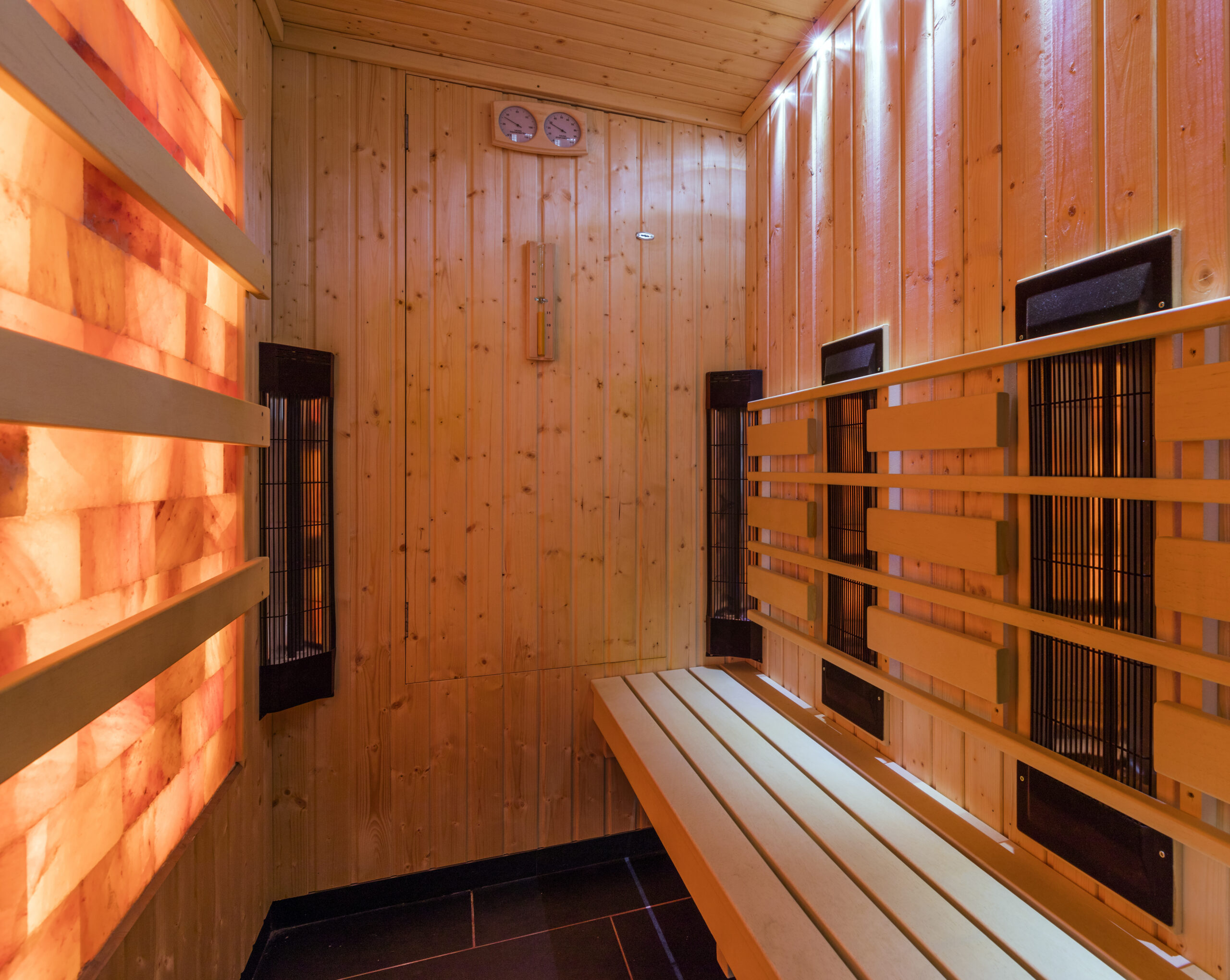 Empty,Infra,Sauna